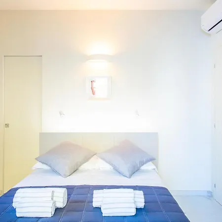 شقة Luxury For 4 Guests With Parking