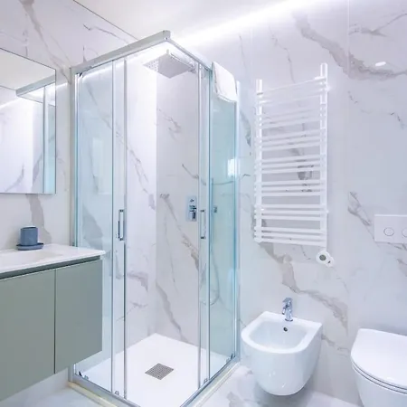 Luxury For 4 Guests With Parking * سيستري ليفانتي