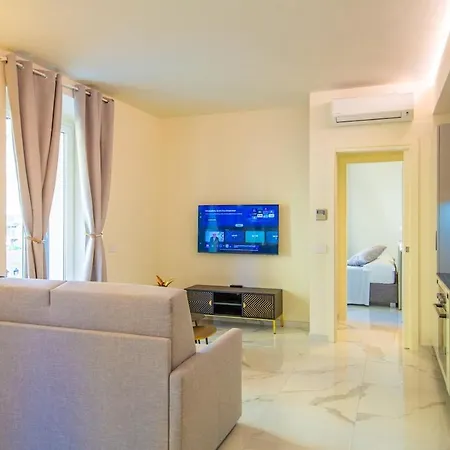 Luxury For 4 Guests With Parking